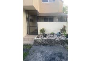 871 Nw 81 Terr 1, Plantation