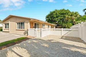 238 Sw 7th St, Dania Beach