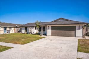 8460 Raymond Drive, Boynton Beach