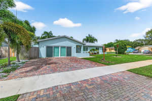 6847 Nw 27th Way, Fort Lauderdale
