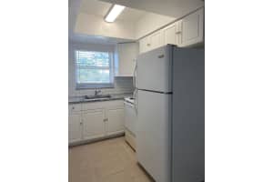 3611 N Dixie Highway 3633, Oakland Park