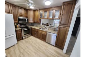 219 Ne 14th Ave, Hallandale Beach