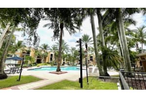 8000 N Nob Hill Rd 202, Tamarac