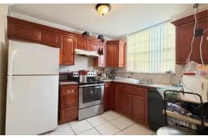 1794 Nw 55th Avenue 203, Lauderhill