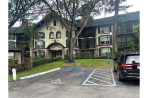 3720 Inverrary Drive 1t, Lauderhill