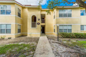 731 Vista Isles Drive 1527, Plantation