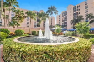 7178 Promenade Dr 202, Boca Raton