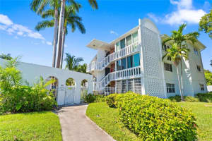 161 Ne 10th Avenue 3b, Hallandale Beach