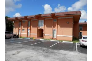 9459 Sw 76th Street R1, Miami