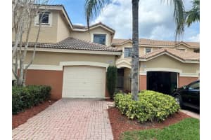 4219 Se Vineyard 4219, Weston