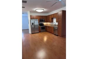 423 Sw 13th Ter 423, Fort Lauderdale