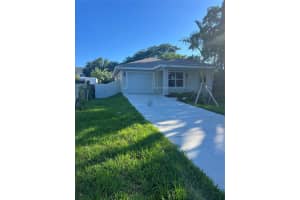 860 Sw 10th St, Pompano Beach