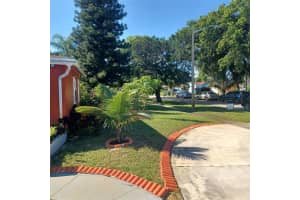 206 Gale Place, West Palm Beach