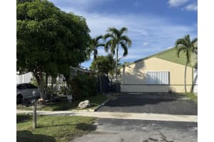 7165 Sw 11th Court, North Lauderdale