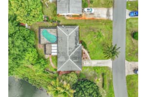 706 Se Alamanda Way, Stuart