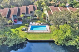 81 Ne 17th Ct, Fort Lauderdale