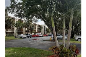 9430 Poinciana Place 402, Davie