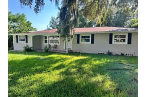 1858 Se Lake Weir Ave, Ocala