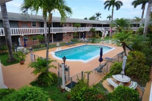160 Ne 8th Avenue 25 B, Hallandale Beach