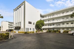 4090 Nw 42nd Ave 309, Lauderdale Lakes