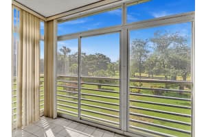 625 S Oaks Dr 305, Pompano Beach
