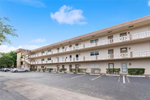 3405 Nw 48th Ave 401, Lauderdale Lakes