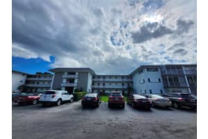 1201 Hillcrest Court 105, Hollywood