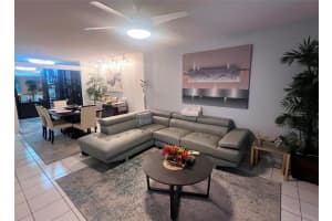 2802 N 46th Avenue 321b, Hollywood