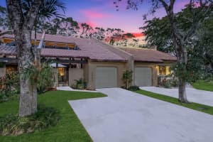 9943 Costa Del Sol Blvd, Doral