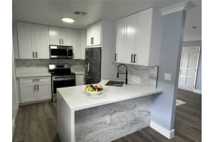 814 Sw 12th Place, Fort Lauderdale