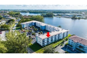 4311 Crystal Lake Dr 421, Deerfield Beach