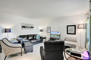 17001 Ne 13th Avenue 104, Miami 17001 Ne 13th Avenue 104, Miami