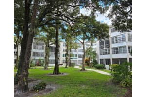 4898 Nw 29th Ct 412, Lauderdale Lakes