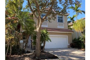 1940 Sweetbay Way, Hollywood