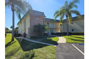 9 Vista Gardens Trail 106, Vero Beach