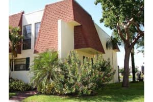 8941 Palm Tree Ln, Hollywood