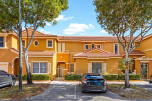 8520 Nw 139th Ter 1602, Miami Lakes