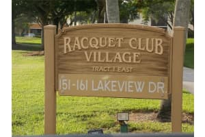 159 Lakeview Drive 203, Weston