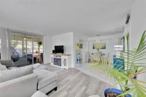 9090 Lime Bay Boulevard 112, Tamarac