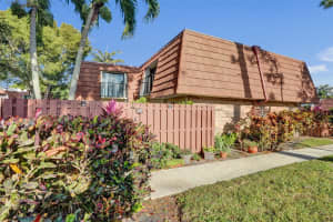 1525 Augusta Circle 109, Delray Beach