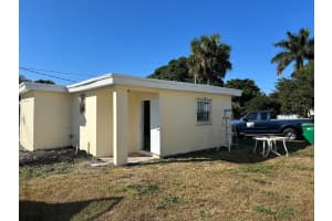 371 Banyan Ave (rear Unit), Pahokee