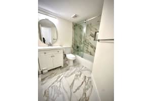 9033 Wiles Road 304, Coral Springs