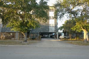 1035 W 77th Street 208, Hialeah