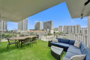 524 Orton Avenue 702, Fort Lauderdale