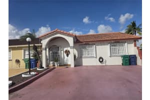 7635 Nw 181st Street, Hialeah
