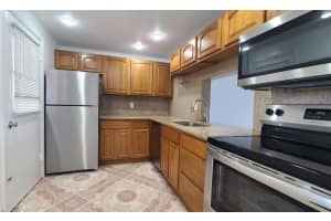 2800 Nw 56th Ave A305, Lauderhill