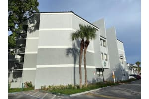 2000 N Congress Ave 204, West Palm Beach