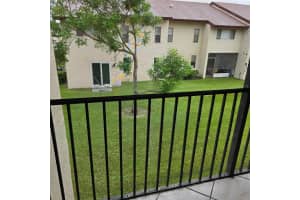 7931 Southgate Blvd E-9, Pompano Beach