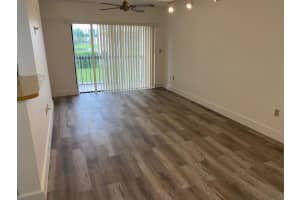 660 W Park Drive 206, Miami