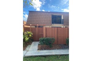 9101 Sw 19th Place B, Davie